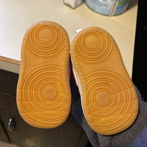 Nikes - Picture 3 of 4